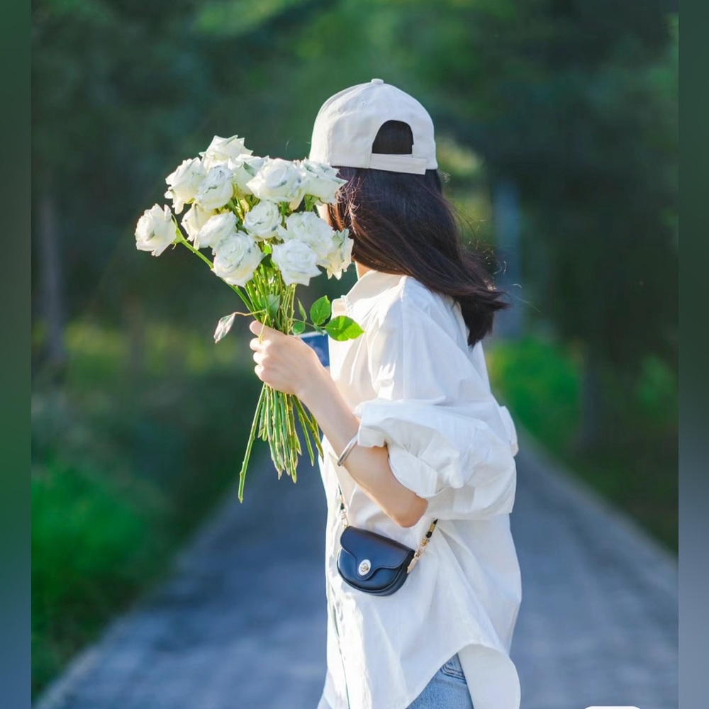 Meet your Posher, Vivian Ashley